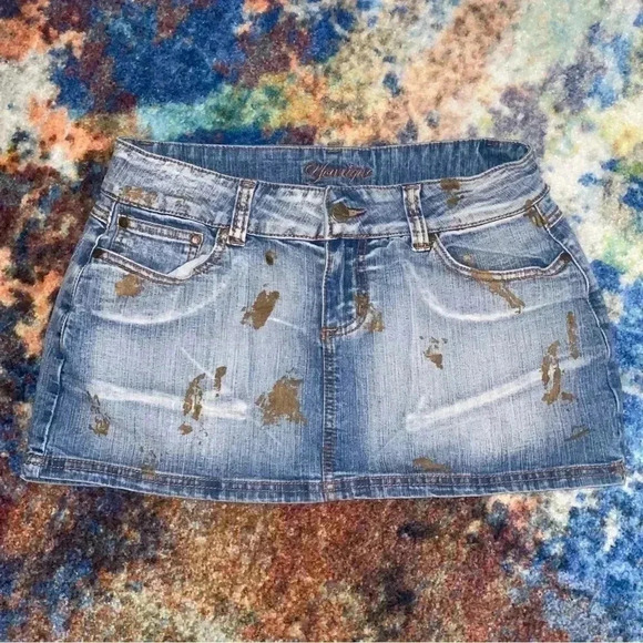 𝅺YOUNIQUE Size 7 Denim Paint Splashed Mini Skirt ❤️ - Picture 6 of 6